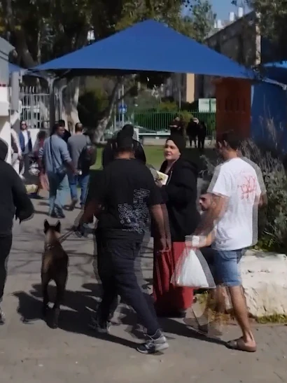 [Video] Iran phóng loạt tên lửa vào Israel, hàng triệu người phải trú ẩn 