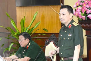 Trung tướng Nguyễn Quốc Duyệt, Chánh Thanh tra Bộ Quốc phòng phát biểu tại hội nghị. (Ảnh: PHƯƠNG VŨ)