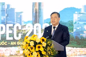 Phó Thủ tướng Thường trực Chính phủ Phạm Gia Túc phát biểu tại hội nghị.
