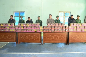 Các đối tượng bị bắt giữ tại Đồn Biên phòng Pò Mã, tỉnh Lạng Sơn.