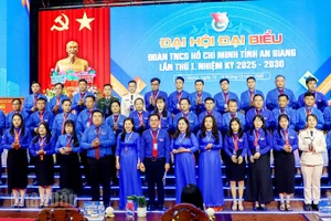 Ban Chấp hành Đoàn Thanh niên Cộng sản Hồ Chí Minh tỉnh An Giang khóa I, nhiệm kỳ 2025-2030 ra mắt Đại hội. 