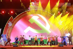 Chương trình nghệ thuật "Sáng mãi màu cờ độc lập" của tỉnh Lạng Sơn.