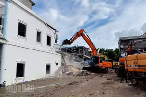 Cưỡng chế, thu hồi đất công tại đặc khu Phú Quốc, sáng 22/5.