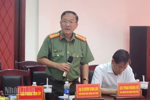 Đại tá Huỳnh Thanh Lâm, Phó Giám đốc Công an tỉnh An Giang thông tin tại buổi giao ban báo chí định kỳ tháng 3/2026.