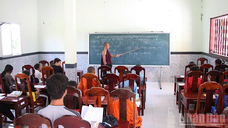 Lớp học hè ở Chùa PôthiVongsa ấp 4, xã Xà Phiên,