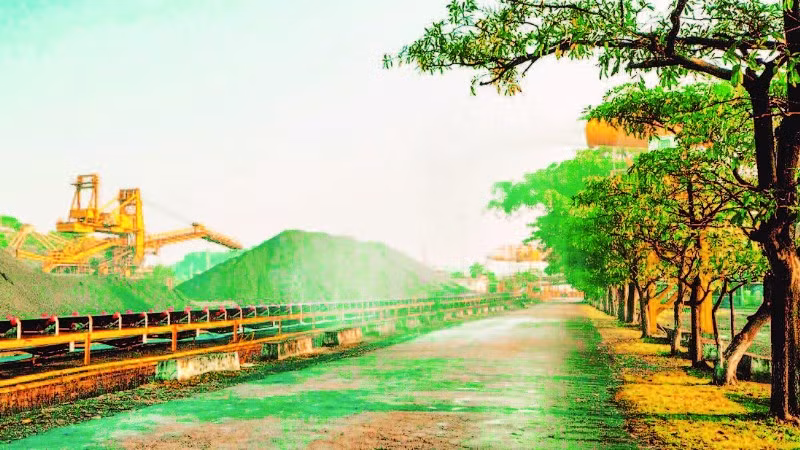 Mặt bằng sản xuất của Công ty Tuyển than Cửa Ông-TKV đều bảo đảm theo tiêu chí sáng-xanh-sạch.
