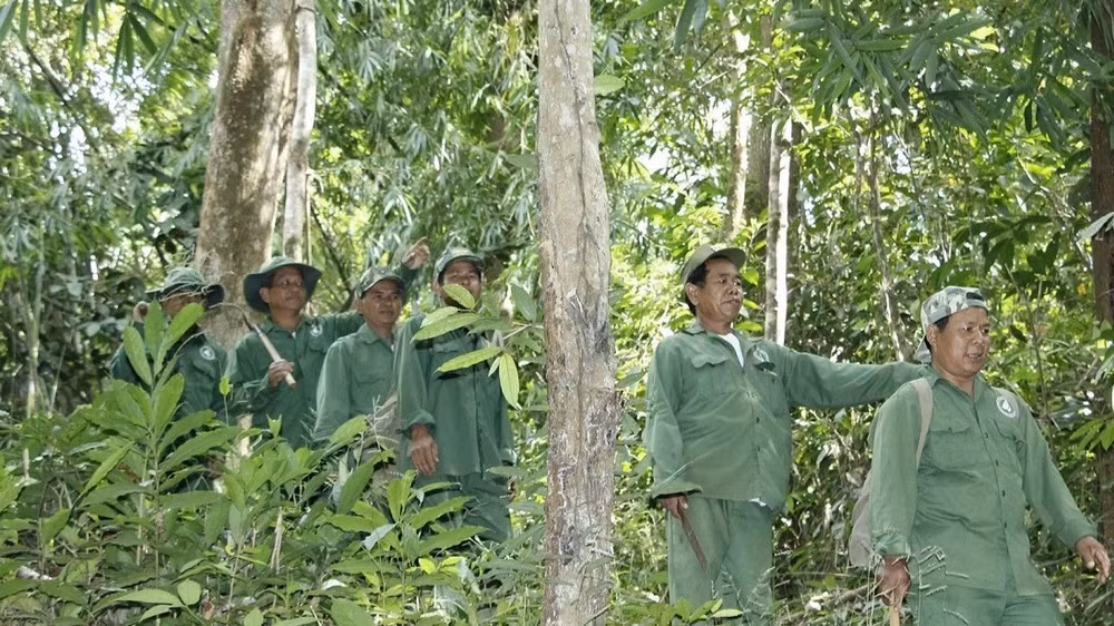 bai-126-anh-3-cong-dong-nhan-khoan-bao-ve-rung-dak-mai-tuan-tra-bao-ve-rung-3375.jpg