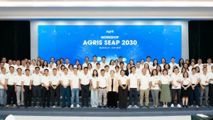 Đội ngũ lãnh đạo xuất sắc của hệ thống AgriS - sự giao thoa giữa kinh nghiệm ngành sâu sắc, quản trị quốc tế vượt trội, tư duy đổi mới và khát vọng khai mở tương lai ngành nông nghiệp số.