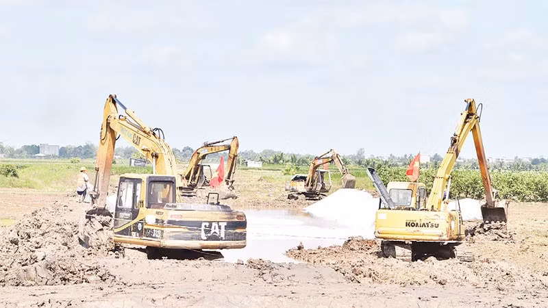 Dự án thành phần 2 thuộc dự án đường Tỉnh 864 đang tăng tốc thi công để sớm giải ngân vốn đầu tư công.