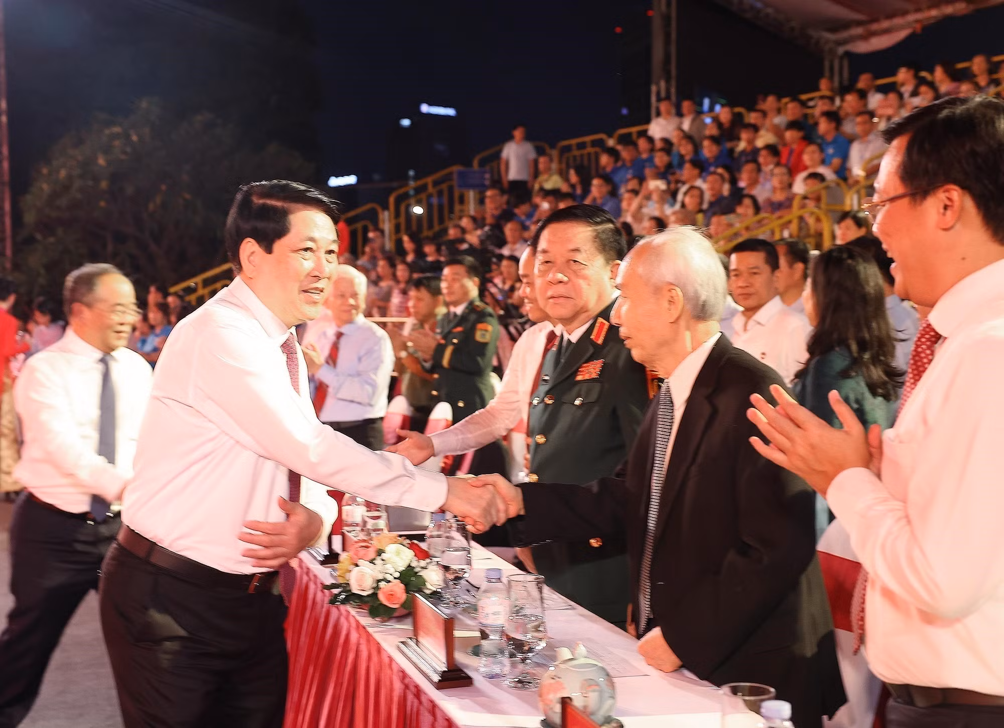 vna-potal-chu-tich-nuoc-du-cau-truyen-hinh-ky-niem-85-nam-ngay-chu-tich-ho-chi-minh-ve-nuoc-8557010.jpg