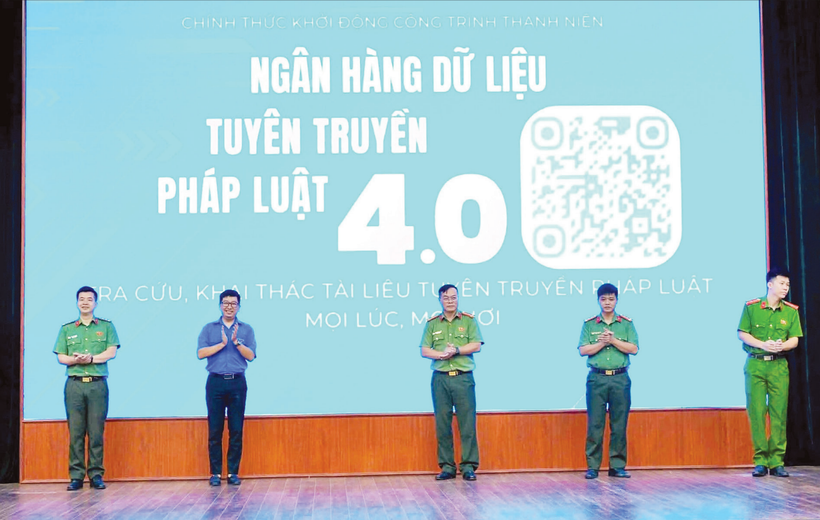 Ra mắt công trình thanh niên “Ngân hàng dữ liệu tuyên truyền pháp luật 4.0”.