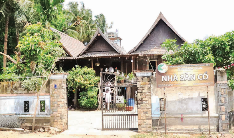 Ngôi nhà sàn cổ 140 tuổi của "Vua săn voi" Y Thu Knul ở Bản Đôn, xã Buôn Đôn, tỉnh Đắk Lắk.