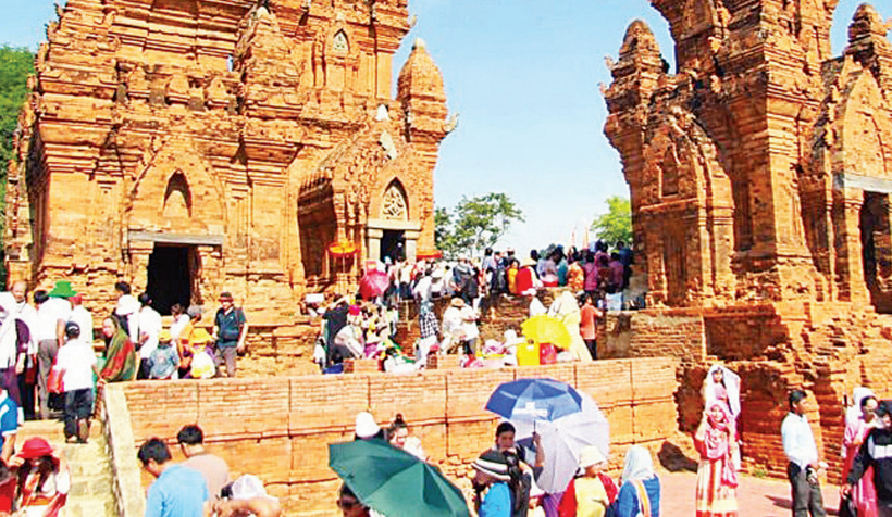 Tháp Pô Klong Garai, phường Đô Vinh, thành phố Phan Rang - Tháp Chàm (Ninh Thuận), được Thủ tướng Chính phủ công nhận Di tích quốc gia đặc biệt tháng 12/2016.