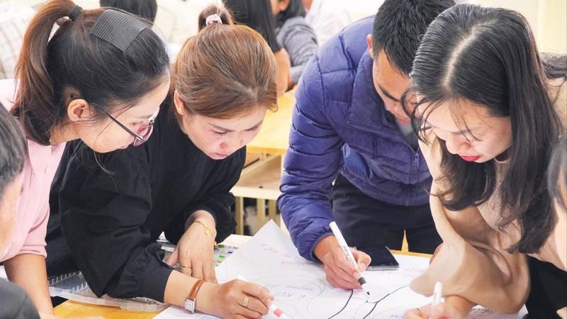 Các hoạt động thảo luận nhóm, phân tích tình huống thực tiễn và thực hành kỹ năng tư vấn giúp học viên nâng cao khả năng vận dụng vào công tác chuyên môn.