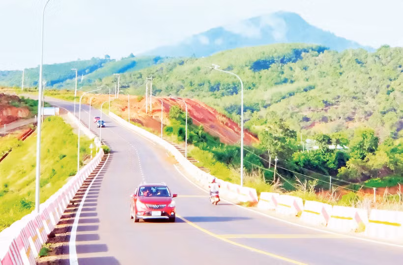 Tuyến đường ĐT741 kết nối Thành phố Hồ Chí Minh với các xã biên giới Đắk Ơ và Bù Gia Mập của tỉnh Đồng Nai.