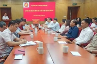 Quang cảnh tại buổi quyên góp, ủng hộ đồng bào khắc phục hậu quả bão lũ.