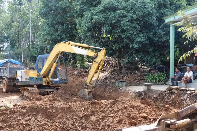 Xã Sơn Cẩm Hà tập trung đầu tư nâng cấp, mở rộng các tuyến giao thông nông thôn.