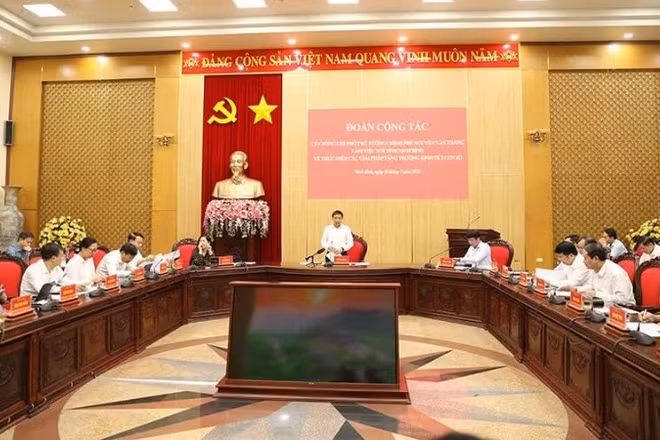 Các đại biểu dự hội nghị.