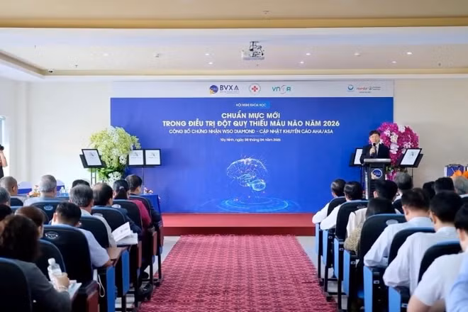 Quang cảnh hội nghị khoa học.