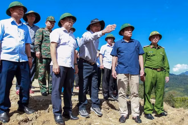 Bí thư Tỉnh ủy Quảng Ngãi kiểm tra, chỉ đạo khắc phục hậu quả bão lũ 