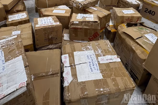 Các cơ quan, đơn vị phải hoàn thành tổ chức xử lý dứt điểm các tài sản là tang vật, phương tiện vi phạm bị tịch thu còn tồn đọng theo đúng quy định.