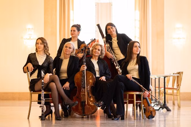 6 nghệ sĩ nữ xuất sắc của nhóm hòa tấu La Philharmonica sẽ mở màn chuỗi hòa nhạc đặc biệt. (Nguồn: NHÀ HÁT HỒ GƯƠM)