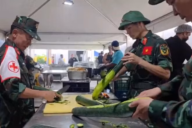 [Video] Bảo đảm hậu cần cho Đoàn cứu hộ Việt Nam tại Venezuela