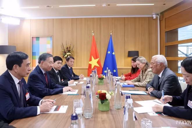 Tổng Bí thư, Chủ tịch nước Tô Lâm gặp hẹp Chủ tịch Hội đồng châu Âu António Costa trước hội đàm. (Ảnh: TTXVN)