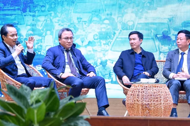 Tọa đàm trong khuôn khổ hội thảo đề xuất những giải pháp tổng thể, khả thi trong giai đoạn tới.