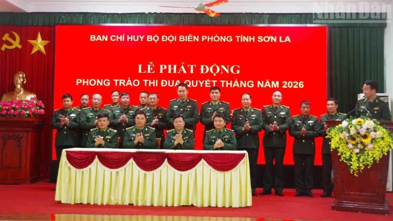 Các đơn vị ký kết thực hiện phong trào thi đua quyết thắng năm 2026.