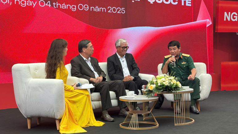 Tọa đàm “Khát vọng đổi mới, phát triển đất nước và hội nhập quốc tế” 4950ce1416dc9d82c4cd.jpg