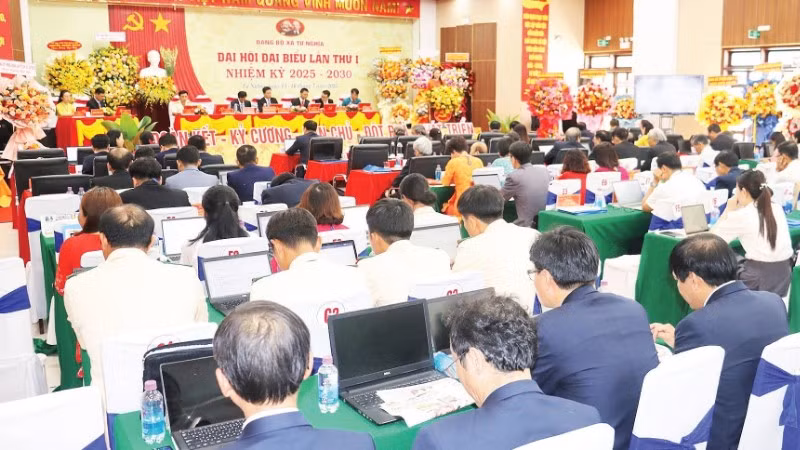 Tư Nghĩa, đơn vị cấp xã đầu tiên ở Quảng Ngãi triển khai mô hình đại hội đảng bộ không giấy.