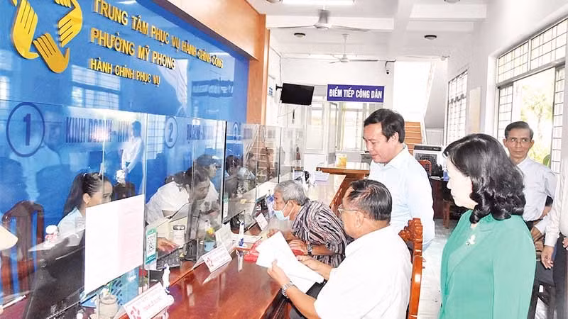 Lãnh đạo tỉnh Đồng Tháp thường xuyên quan tâm tháo gỡ khó khăn về chuyển đổi số ở cơ sở.