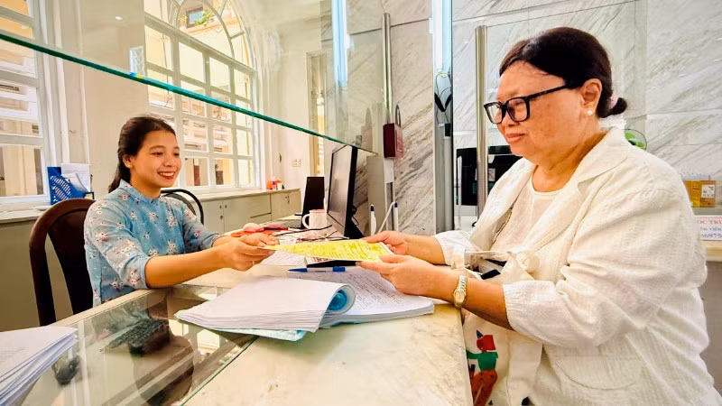 Khối lượng và áp lực công việc hằng ngày khá lớn nhưng các cán bộ, công chức trên địa bàn Thành phố Hồ Chí Minh luôn nỗ lực, quyết tâm, chung sức vận hành bộ máy mới hoạt động hiệu quả.
