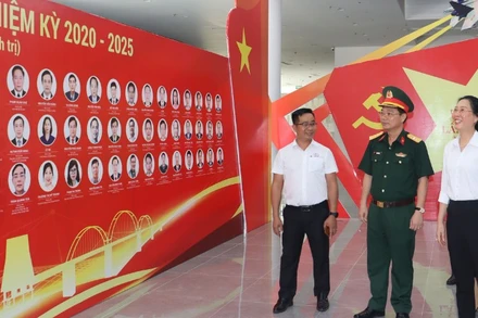Chiều 5/9, đồng chí Bùi Thị Quỳnh Vân, Ủy viên Trung ương Đảng, Bí thư Tỉnh ủy Quảng Ngãi đi kiểm tra công tác chuẩn bị Đại hội đại biểu Đảng bộ tỉnh Quảng Ngãi lần thứ nhất, nhiệm kỳ 2025-2030 tại Trung tâm Hội nghị và Triển lãm tỉnh Quảng Ngãi.