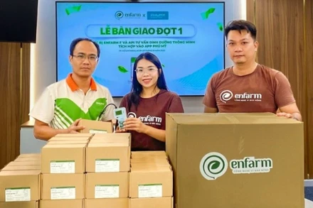 Phú Mỹ nhận bàn giao thiết bị đo dinh dưỡng đất thông minh Enfarm 