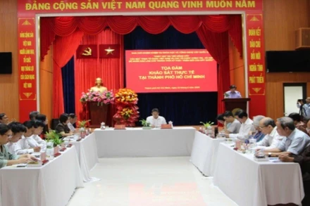 Quang cảnh tọa đàm.