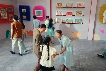 Voices of Galaxy tập 4 mở ra “câu chuyện của sắc màu”.