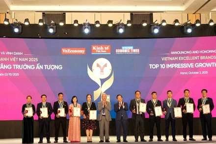 Chương trình Thương hiệu mạnh Việt Nam với chủ đề "Doanh nghiệp vươn tầm"