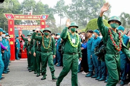 Cần sửa đổi quy định hồ sơ tạm hoãn nhập ngũ theo hướng số hóa, cho phép liên thông dữ liệu số quốc gia. (Ảnh: Báo Nhân Dân)