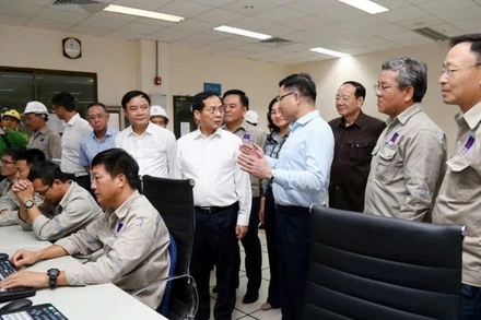 Phó thủ tướng Bùi Thanh Sơn thăm nhà máy Đạm Phú Mỹ