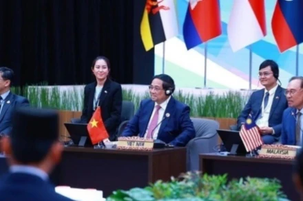 Thủ tướng Phạm Minh Chính dự và phát biểu tại phiên Đối thoại của lãnh đạo ASEAN với thanh niên ASEAN. (Ảnh: Dương Giang/TTXVN)