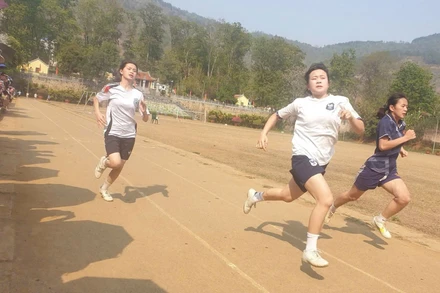 Thể thao học đường được quan tâm phát triển ở Trường trung học phổ thông Thuận Châu (Sơn La).