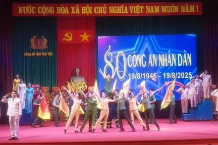 Những khúc ca hùng tráng tại buổi lễ.
