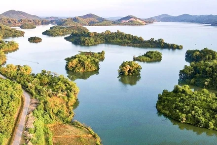 Hồ Núi Cốc là trọng điểm thu hút đầu tư phát triển du lịch của tỉnh Thái Nguyên trong những năm tới.