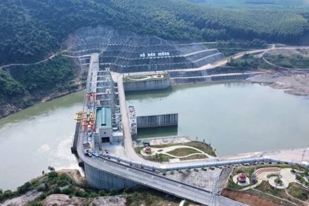 Hồ thủy lợi Bản Mồng là công trình thủy lợi lớn nhất trên địa bàn tỉnh Nghệ An, có vai trò rất quan trọng trong việc bảo đảm an ninh nguồn nước, tạo điều kiện phát triển kinh tế-xã hội khu vực phía tây của tỉnh. (Ảnh: ND)