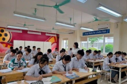 Giờ ôn tập của học sinh lớp 12 Trường THPT chuyên Lương Văn Tụy (thành phố Ninh Bình, tỉnh Ninh Bình).