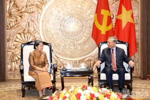 Tổng Bí thư Tô Lâm tiếp bà Men Sam An, Phó Chủ tịch Đảng Nhân dân Campuchia, Chủ tịch Hội đồng Quốc gia Mặt trận Đoàn kết phát triển Tổ quốc Campuchia. (Ảnh: ĐĂNG KHOA)