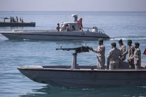 Binh sĩ Iran tuần tra eo biển Hormuz ở miền nam Iran, ngày 30/4/2019. (Ảnh minh họa: Xinhua)