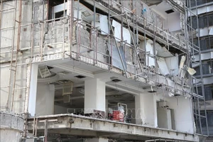 Bệnh viện bị phá hủy sau cuộc không kích tại Tehran, Iran, ngày 7/3/2026. (Ảnh: THX/TTXVN)